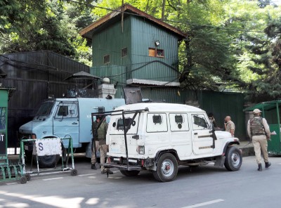 Jammu and Kashmir: Police fire tear gas to disperse Pandits