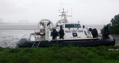 Indian Coast Guard & ATS, Gujarat apprehend Pakistani boat carrying Rs 200 crore worth of drugs from Indian waters