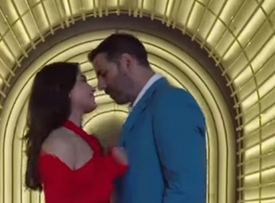 Watch Akshay Kumar, Samantha Ruth Prabhu dancing on this popular track from Pushpa