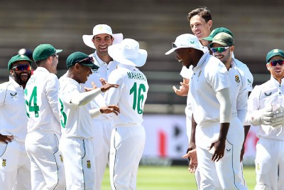 South African batsmen put up brilliant show to beat India by seven wickets in third Test to clinch series