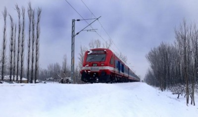 Kashmir: Air traffic, train service resume as weather improves