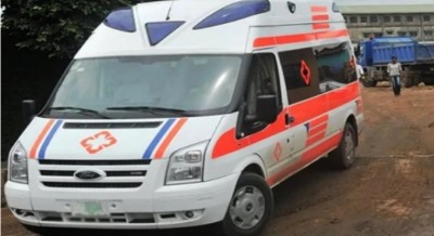 Nigeria road accident kills at least five