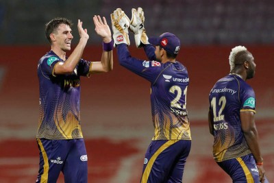 IPL: KKR thrash Mumbai Indians by 52 runs