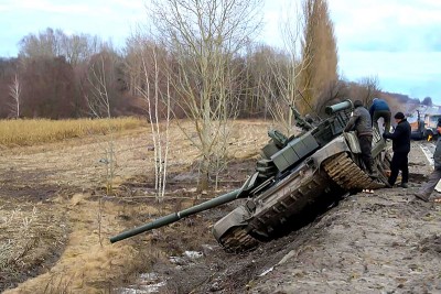 Wreckage army tanks seen at Chernihiv