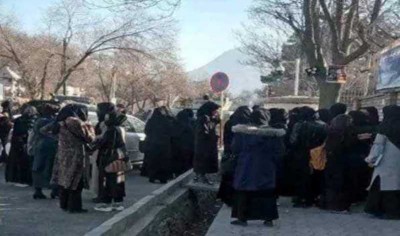 Afghanistan: Taliban stopping female students from attending university after ban on higher education