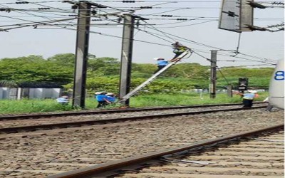 Delhi metro services get disrupted thrice in a week, blue line faces technical snag