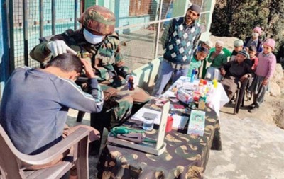 Jammu and Kashmir: Army conducts medical camp for students