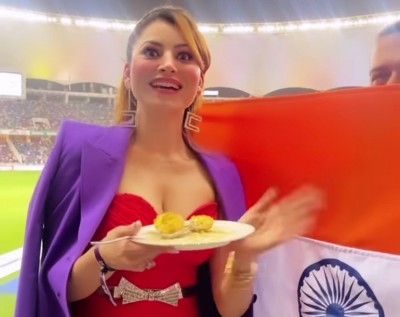 Urvashi Rautela attends India-Pak match after saying 'I don't watch cricket'