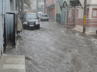 Flash floods, heavy rains leave 27 people dead in Pakistan