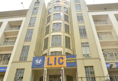 LIC IPO DAY 3: Policyholder oversubscribe 3.84 times, staff 2.92 times, retail 1.18, QII 55%, and NII 66%