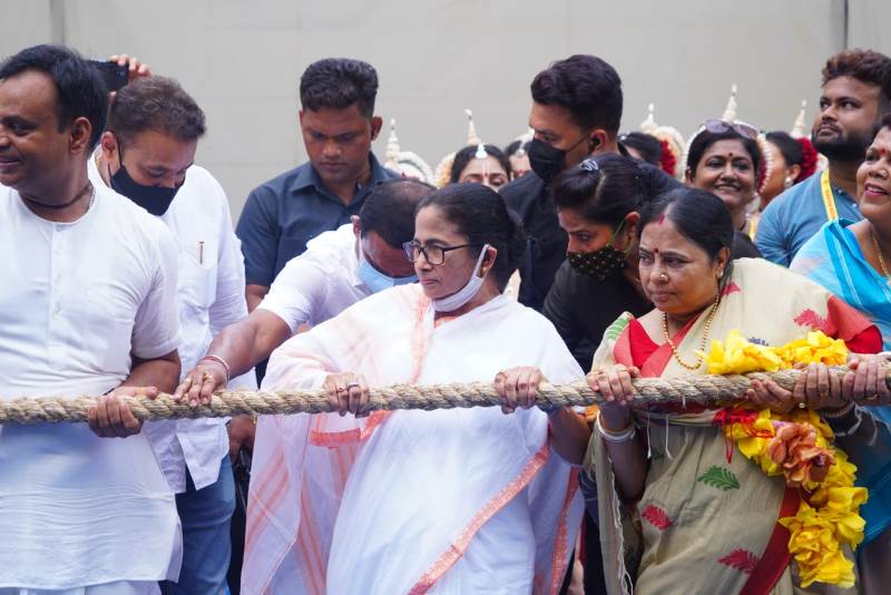 Mamata Banerjee attends Ratha Yatra celebrations at Kolkata's Iskcon Temple