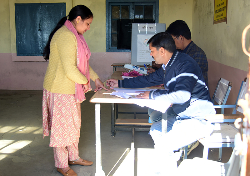 Himachal Pradesh: Voters vote to elect new Assembly