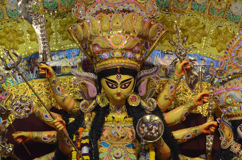 Priest performs Durga Puja ritual on Maha Navami in Kolkata