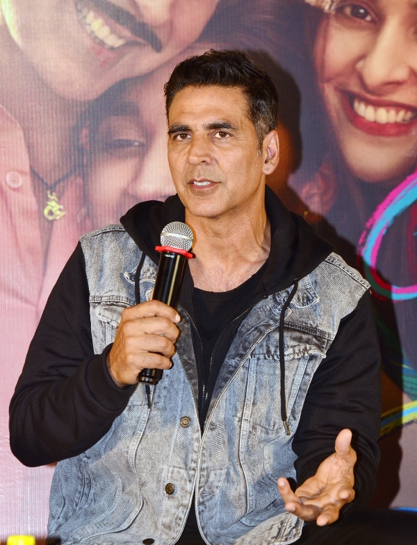 Akshay Kumar promotes Raksha Bandhan in Kolkata