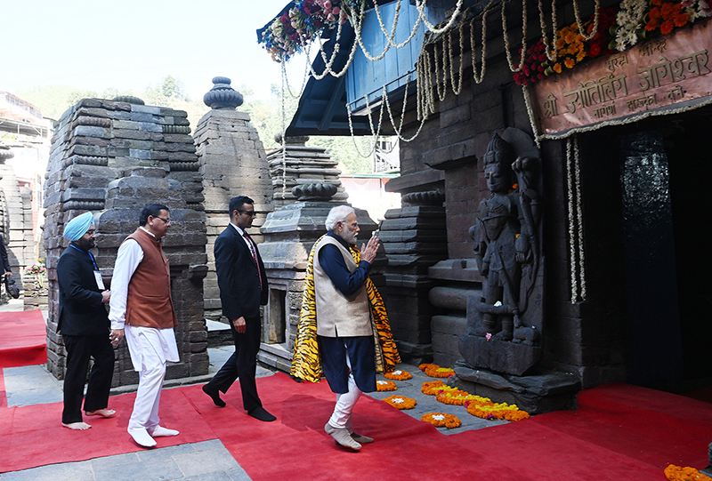 PM Modi offers prayers at Jageshwar Dham in Uttarakhand