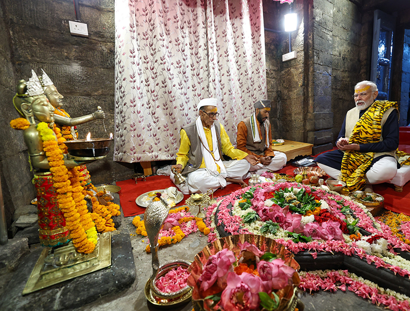 PM Modi offers prayers at Jageshwar Dham in Uttarakhand