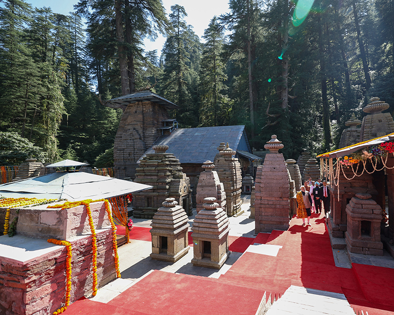 PM Modi offers prayers at Jageshwar Dham in Uttarakhand