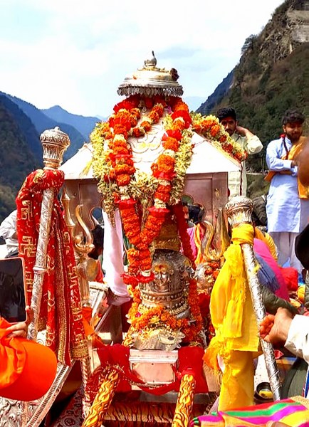 Kedarnath Dham decorated on eve of its opening for public