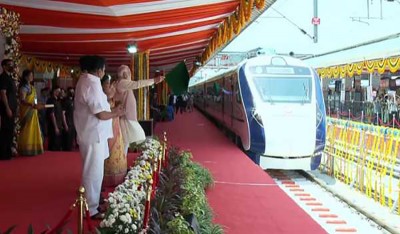 PM Modi flags off inaugural Secunderabad-Tirupati Vande Bharat Express