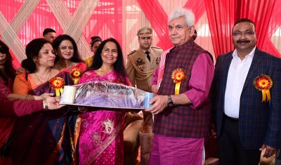 Let’s salute spirit of Nari Shakti, ensure women's rights this Women’s Day: LG Manoj Sinha