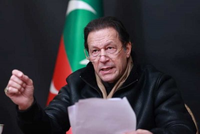 Pakistan: Police resume push to arrest former PM Imran Khan