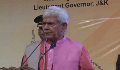 LG Manoj Sinha paid obeisance at Hazratbal shrine, reviewed arrangements for Eid-ul-Adha