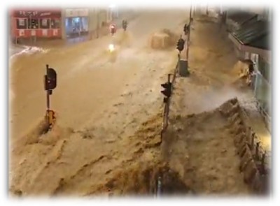 Hong Kong: Heavy rainfall flash flood paralyse city