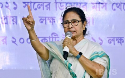 Only two INDIA meetings enough to reduce LPG price: Mamata's dig at Modi govt