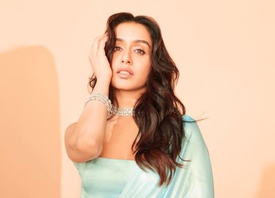 TJMM: Shraddha Kapoor fans go gaga over her visit to Ahmedabad