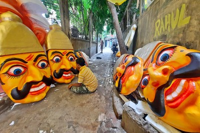 Kolkata gears up for Dussehra