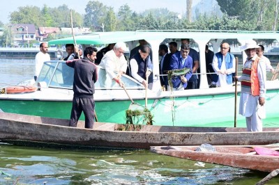 Jammu and Kashmir: LG Sinha leads cleanliness, de-weeding drive at Dal Lake in Srinagar