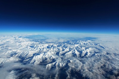 Four die as avalanche hits French Alps: minister