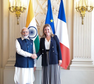 Prime Minister Narendra Modi meets President of National Assembly of France