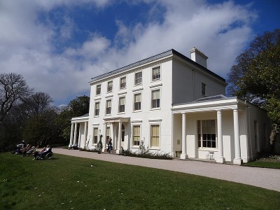 Over 100 people briefly stranded in  Agatha Christie's residence, later released