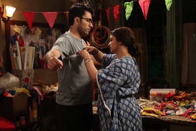 Makers launch Ritabhari Chakraborty, Abir Chatterjee starrer Fatafati 's new song Jotodur Tumi