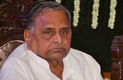 Mulayam Singh Yadav, Zakir Hussain conferred Padma Vibhushan award