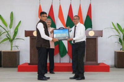 India hands over two Sea Ambulances to Maldives