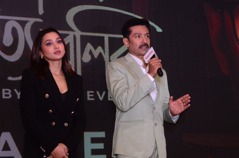 Tota Roy Choudhury, Mimi Chakraborty's 'Jaha Bolibo Shotto Bolibo' gets its trailer launched