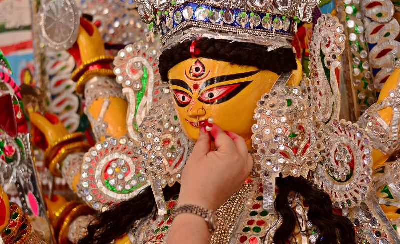 Bengal bids adieu to Goddess Durga