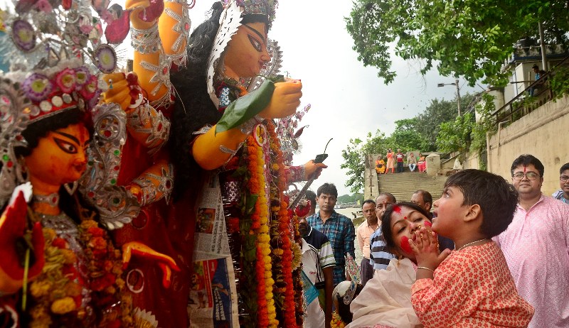 Bengal bids adieu to Goddess Durga