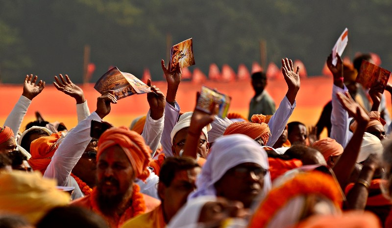 Over one lakh people chant Bhagavad Gita verses in Kolkata's Brigade Parade Ground