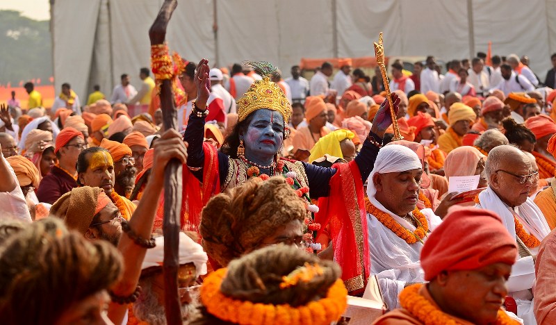 Over one lakh people chant Bhagavad Gita verses in Kolkata's Brigade Parade Ground