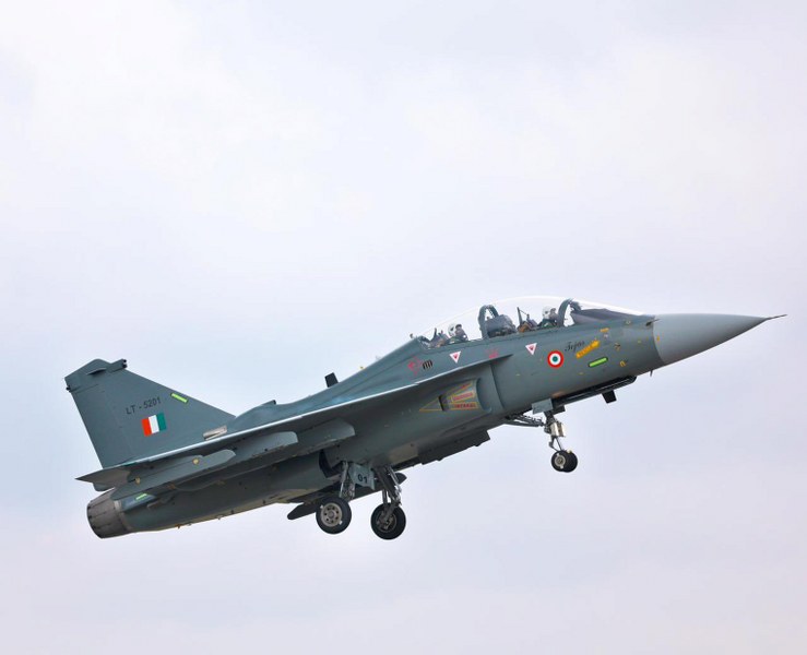 PM Modi takes sortie on Tejas aircraft