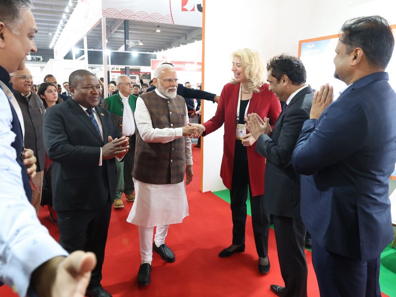 PM Modi visits Vibrant Gujarat trade show