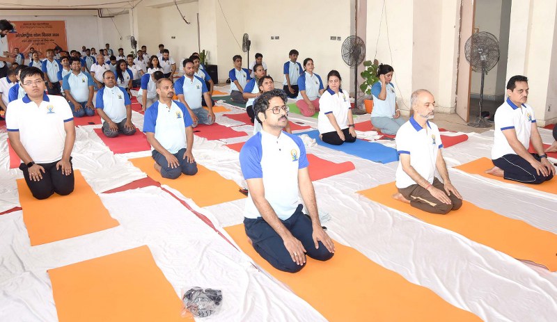 Slideshow: Air Force, Navy celebrate 10th International Day of Yoga