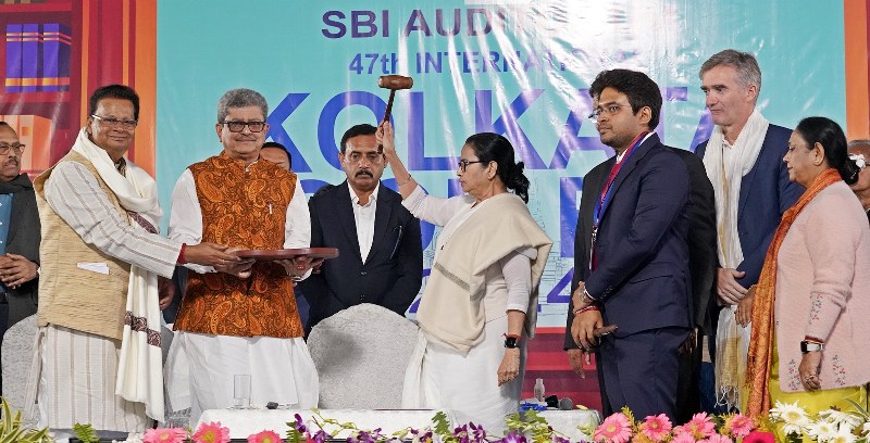 Mamata Banerjee inaugurates 47th Kolkata Book Fair