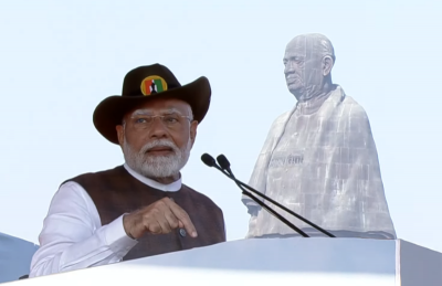 Article 370 buried, J&K CM took oath on Constitution: Modi flags unity in tribute to Sardar Patel