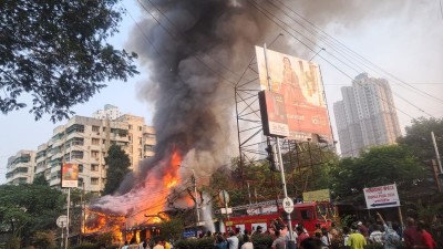 Fire breaks out at a south Kolkata market, no casualties reported