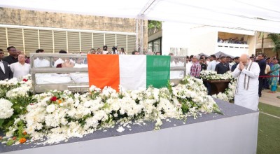 India bids adieu to its national icon Ratan Tata with full state honours, thousands pay tribute