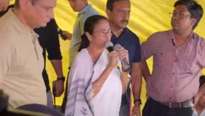 RG Kar: Bengal CM Mamata Banerjee reaches junior doctors' dharna site